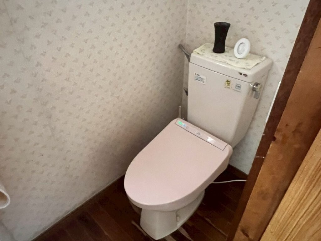 既存トイレ設置状態と宅内給水設備の確認状況