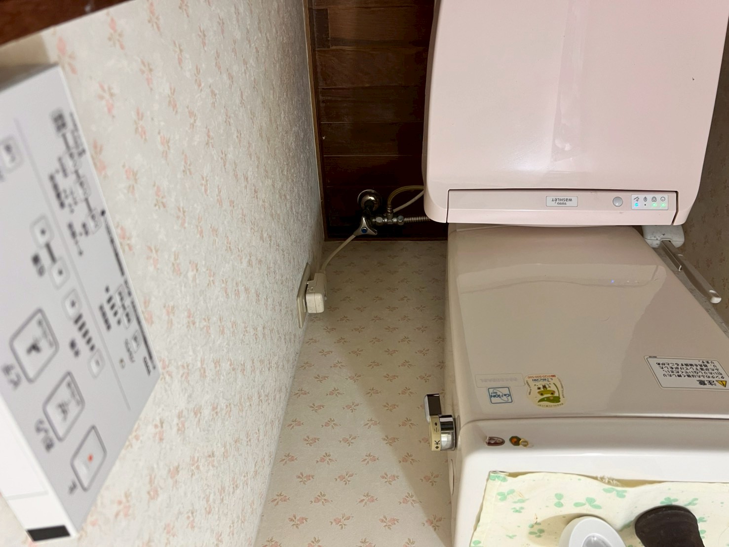 屋外立ち上げ配管と配管ルート更新状況